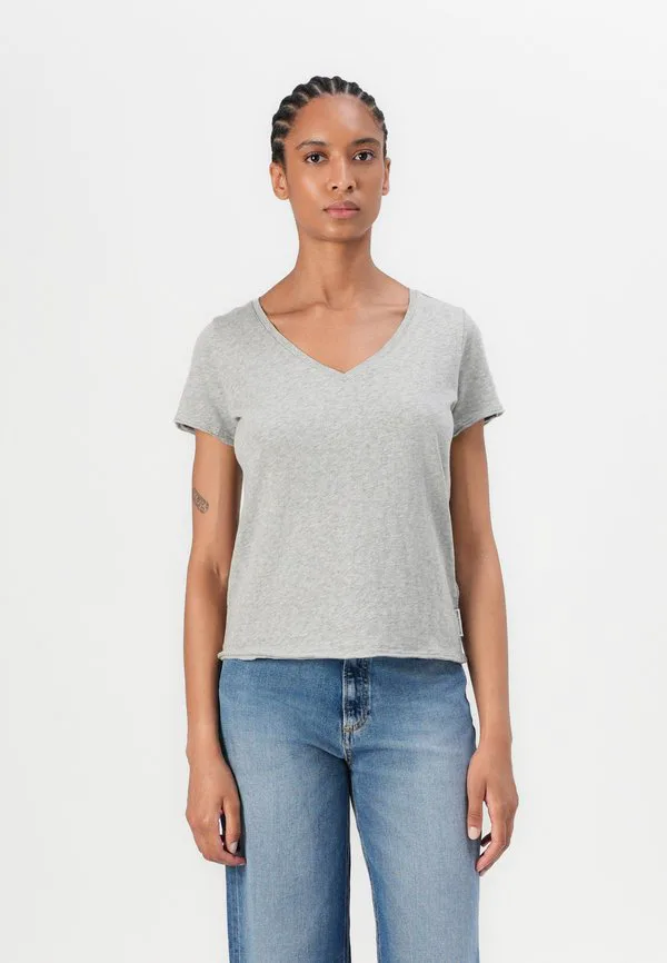 Базовая футболка с коротким рукавом и v-образным вырезом Marc O'Polo Denim, Grey Melange, Серый, Базовая футболка с коротким рукавом и v-образным вырезом Marc O'Polo Denim, Grey Melange
Базовая футболка с коротким рукавом и v-образным вырезом Marc O'Polo Denim, Grey Melange, Серый, Базовая футболка с коротким рукавом и v-образным вырезом Marc O'Polo Denim, Grey Melange