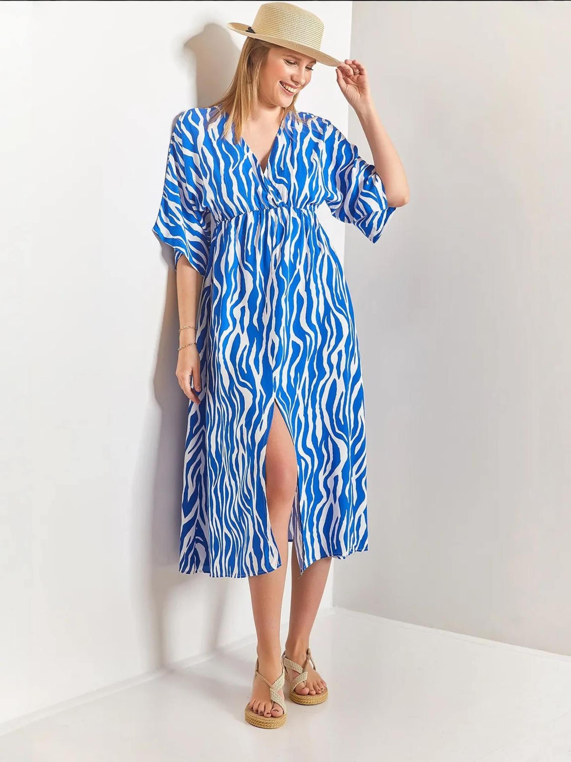 Bianco Lucci Платье в синем цвете
Bianco Lucci Платье в синем цвете