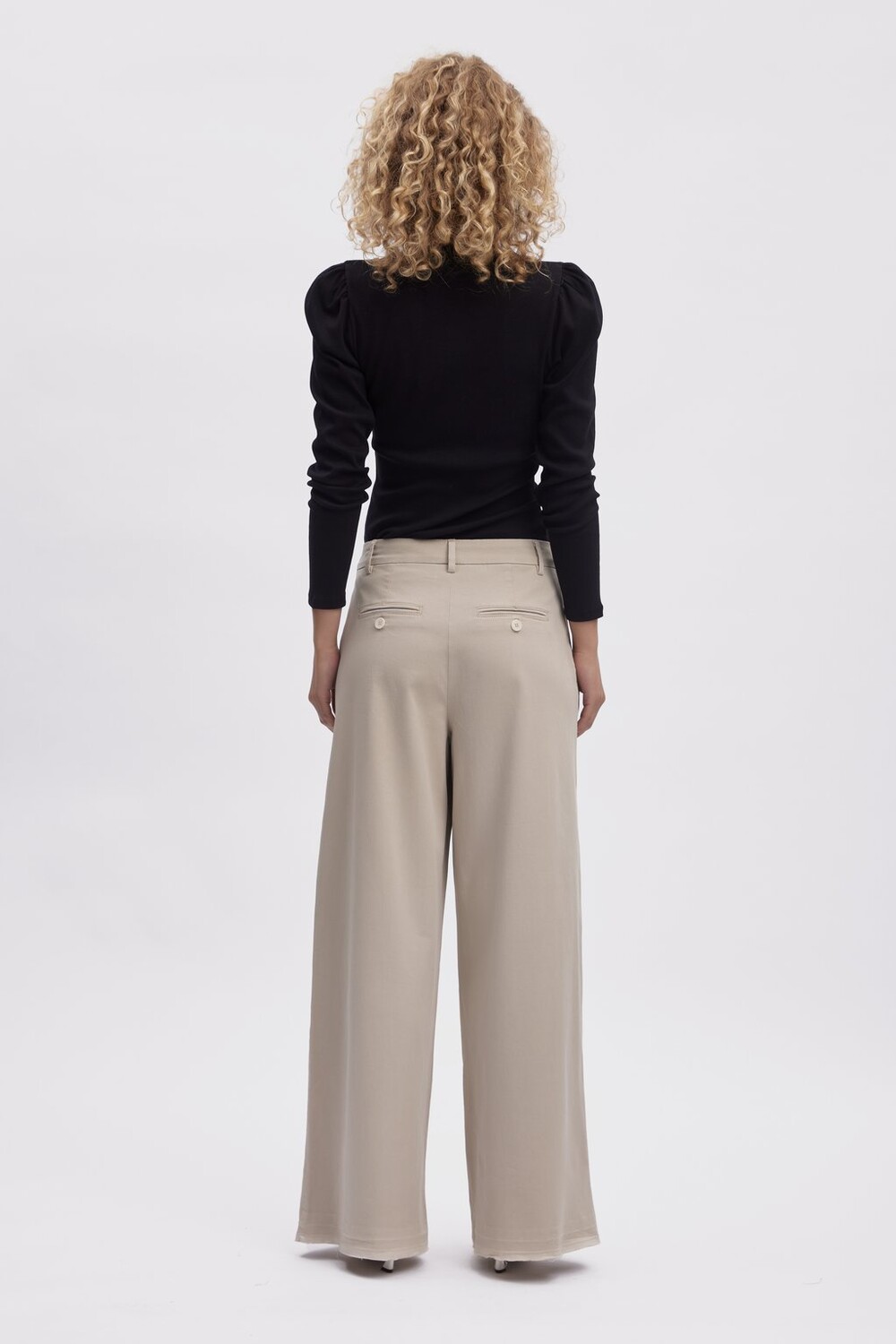 Вязаный свитер DREW ROLLNECK PUFF Gestuz, черный
Вязаный свитер DREW ROLLNECK PUFF Gestuz, черный