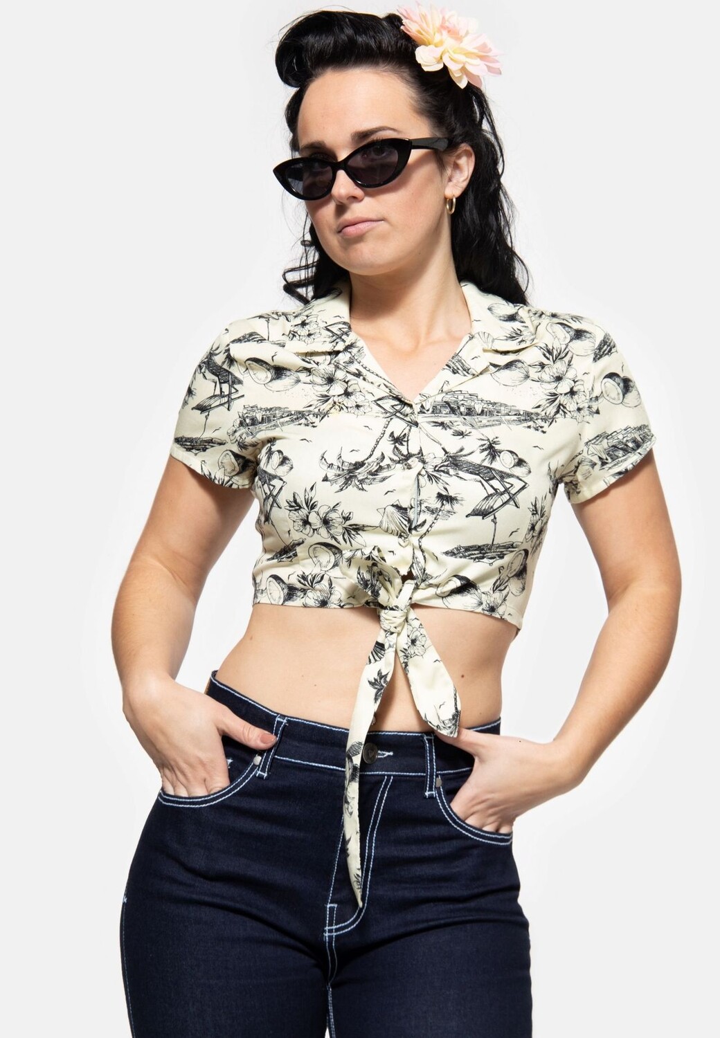 Блузка-рубашка с короткими рукавами Queen Kerosin, кремовый
Блузка-рубашка с короткими рукавами Queen Kerosin, кремовый