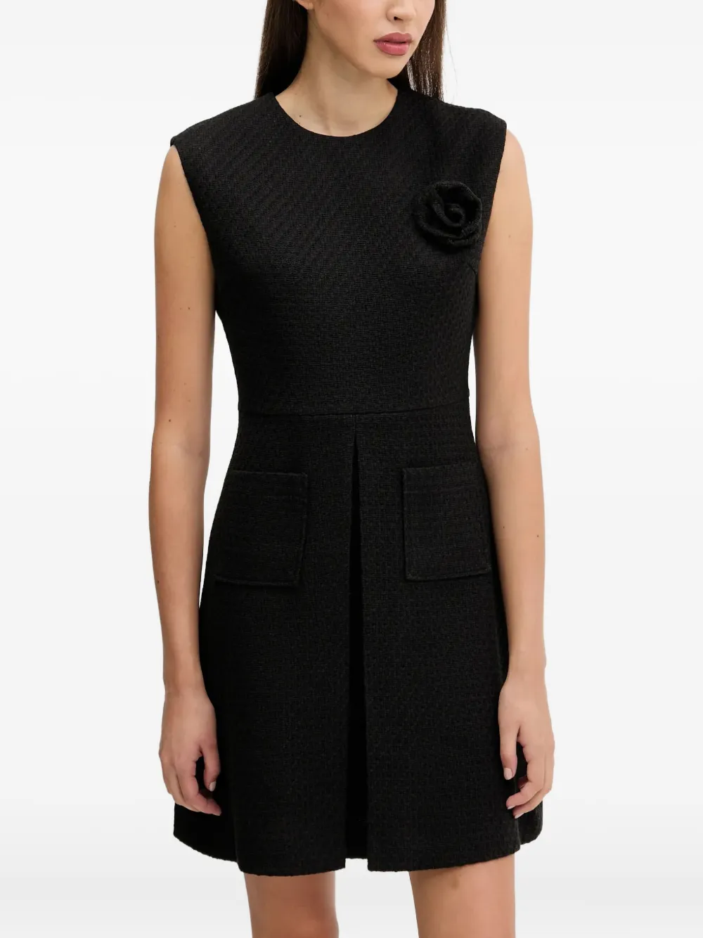 Платье мини с цветочным декором HUGO, черный
Платье мини с цветочным декором HUGO, черный