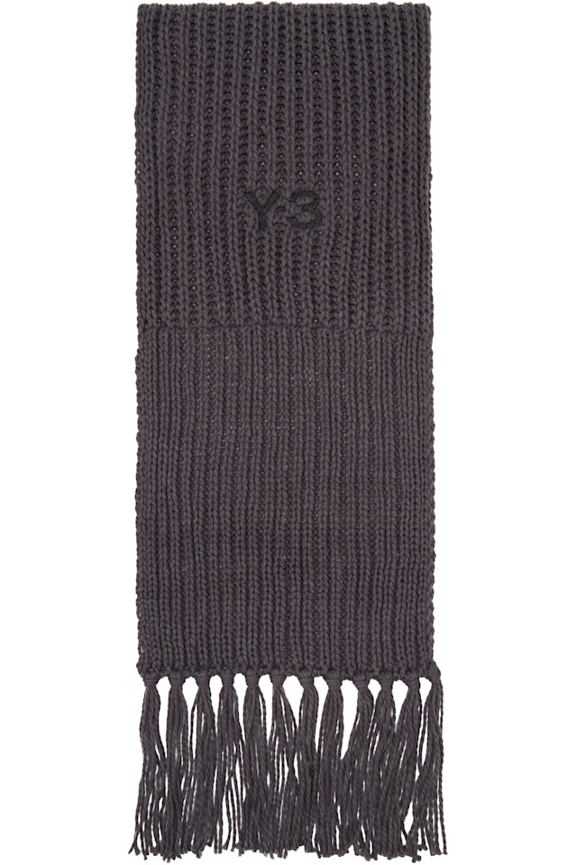 Y-3 Серый объемный шарф крупной вязки
Y-3 Серый объемный шарф крупной вязки