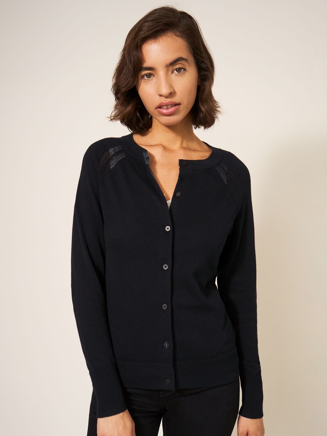 Хлопковый кардиган на пуговицах Lulu White Stuff, чистый черный 
Хлопковый кардиган на пуговицах Lulu White Stuff, чистый черный