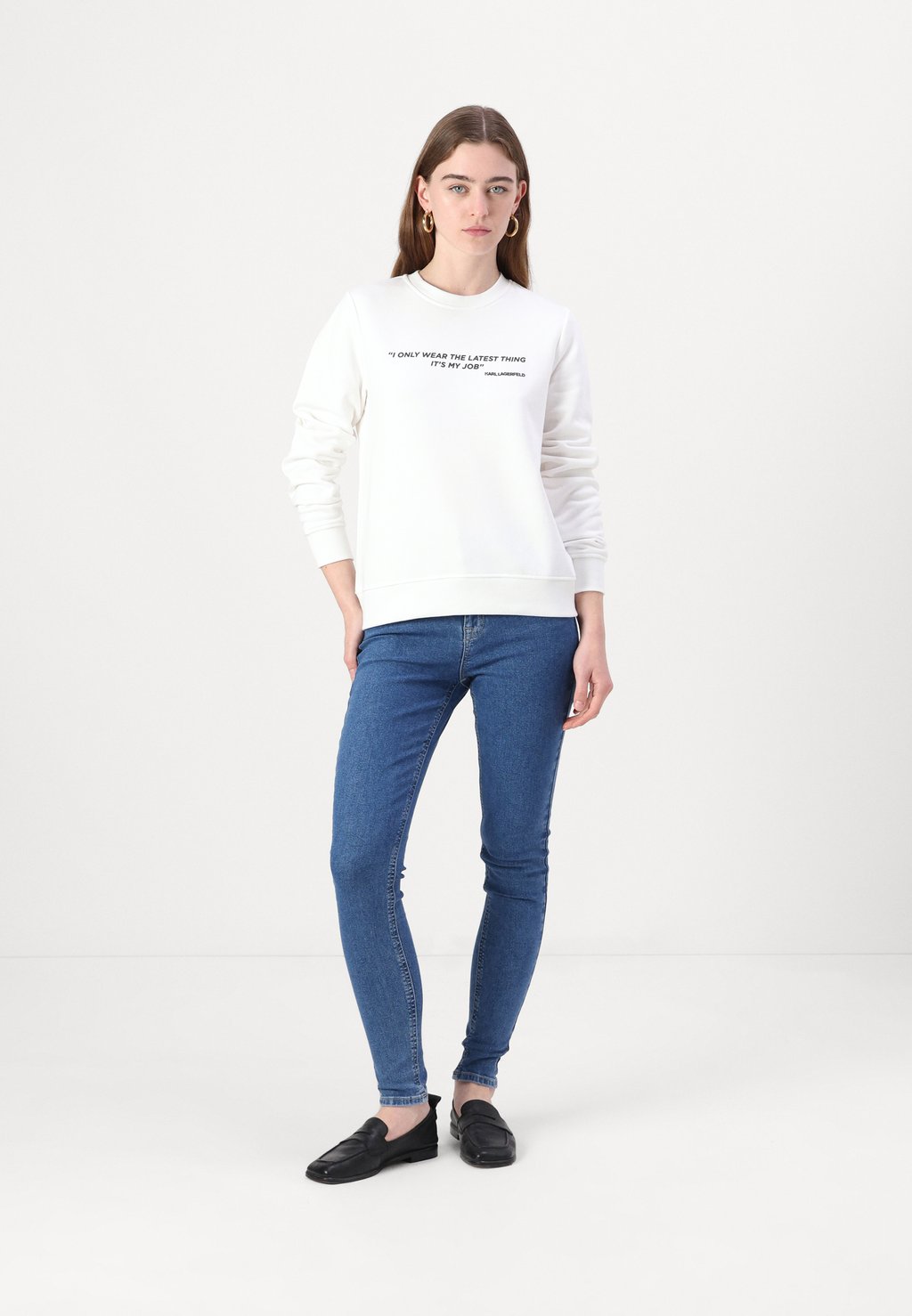 Толстовка QUOTE KARL LAGERFELD, белый
Толстовка QUOTE KARL LAGERFELD, белый