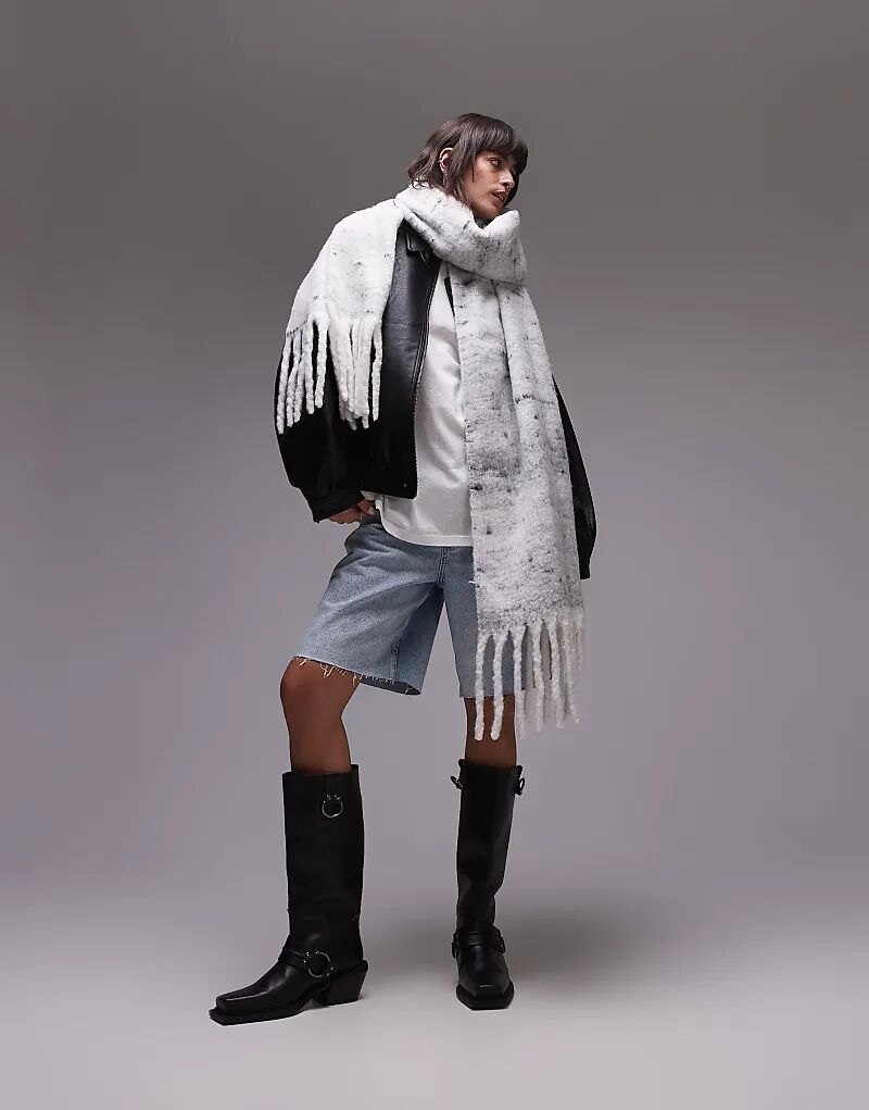 Шарф-одеяло Sydney в серую крапинку Topshop 
Шарф-одеяло Sydney в серую крапинку Topshop