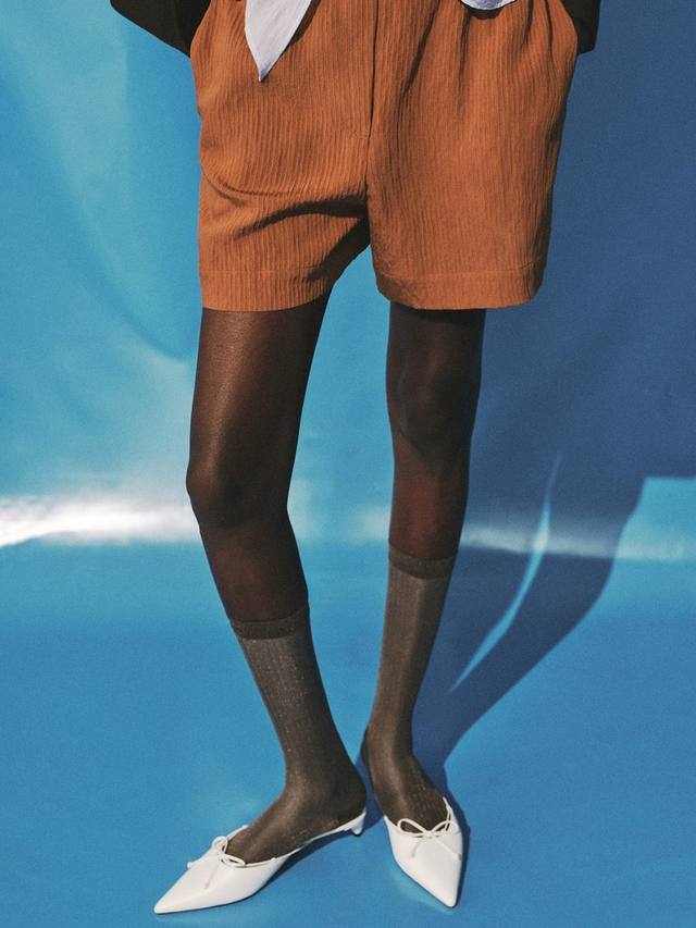 Кокосовые шорты с текстурным контрастным тримом Mango
Кокосовые шорты с текстурным контрастным тримом Mango