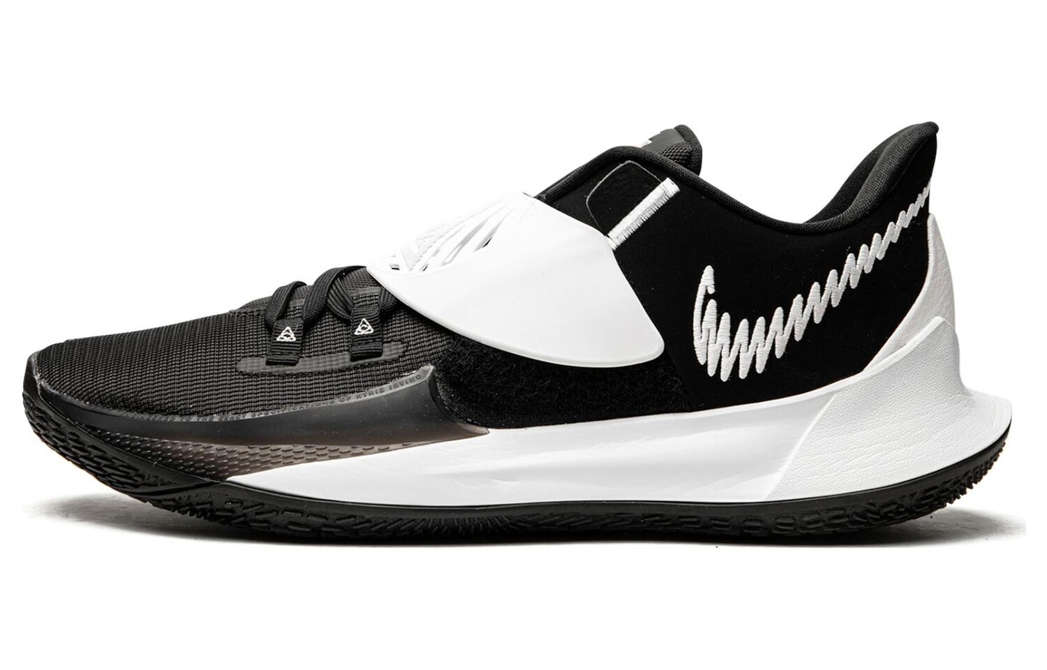 Мужские баскетбольные кроссовки Nike Kyrie 3
Мужские баскетбольные кроссовки Nike Kyrie 3