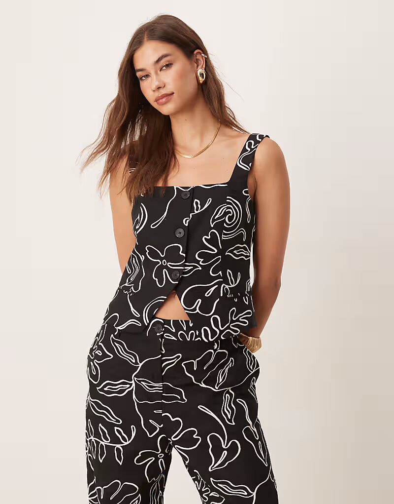 Топ из хлопка с квадратным вырезом, однотонный эскизный рисунок Mango
Топ из хлопка с квадратным вырезом, однотонный эскизный рисунок Mango