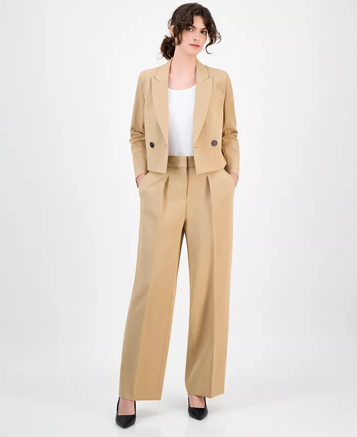 Женский двубортный укороченный пиджак из ультратонкого твила с заостренными лацканами и широкие брюки из ультратонкого твила с высокой посадкой и складками Anne Klein, коричневый/бежевый
Женский двубортный укороченный пиджак из ультратонкого твила с заостренными лацканами и широкие брюки из ультратонкого твила с высокой посадкой и складками Anne Klein, коричневый/бежевый