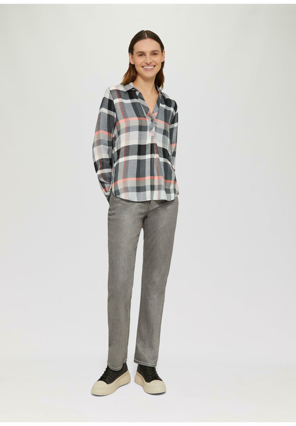 Блуза KARIERTE s.Oliver, антрацит
Блуза KARIERTE s.Oliver, антрацит