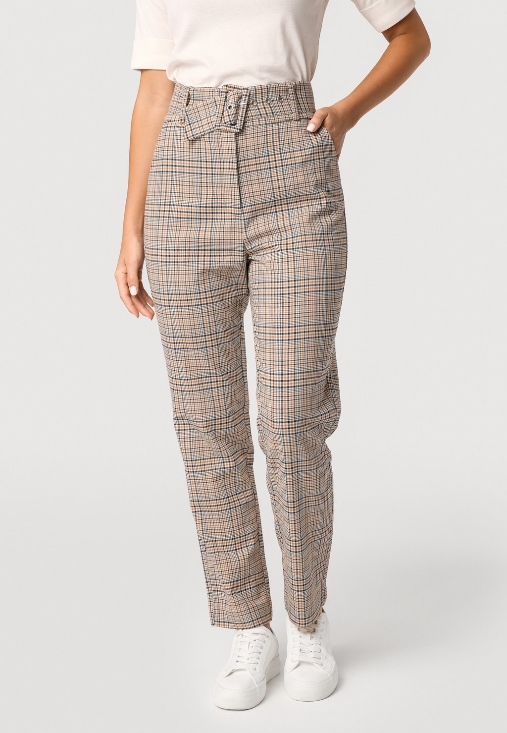 Чиносы QUIOSQUE, бежевый
Чиносы QUIOSQUE, бежевый