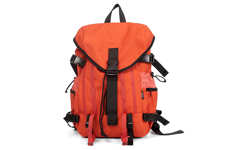 18-литровый рюкзак для активного отдыха из ткани оранжево-красный унисекс MYEDITION 
18-литровый рюкзак для активного отдыха из ткани оранжево-красный унисекс MYEDITION