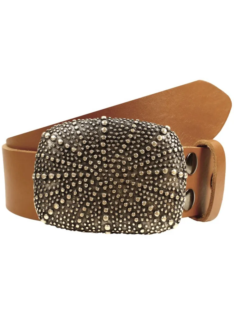 Кожаный ремень LIFEBURG by showroom 019° со сменной застежкой "Strahl Noppen Silver" Rettungsring By Showroom 019°, цвет Cognac
Кожаный ремень LIFEBURG by showroom 019° со сменной застежкой "Strahl Noppen Silver" Rettungsring By Showroom 019°, цвет Cognac