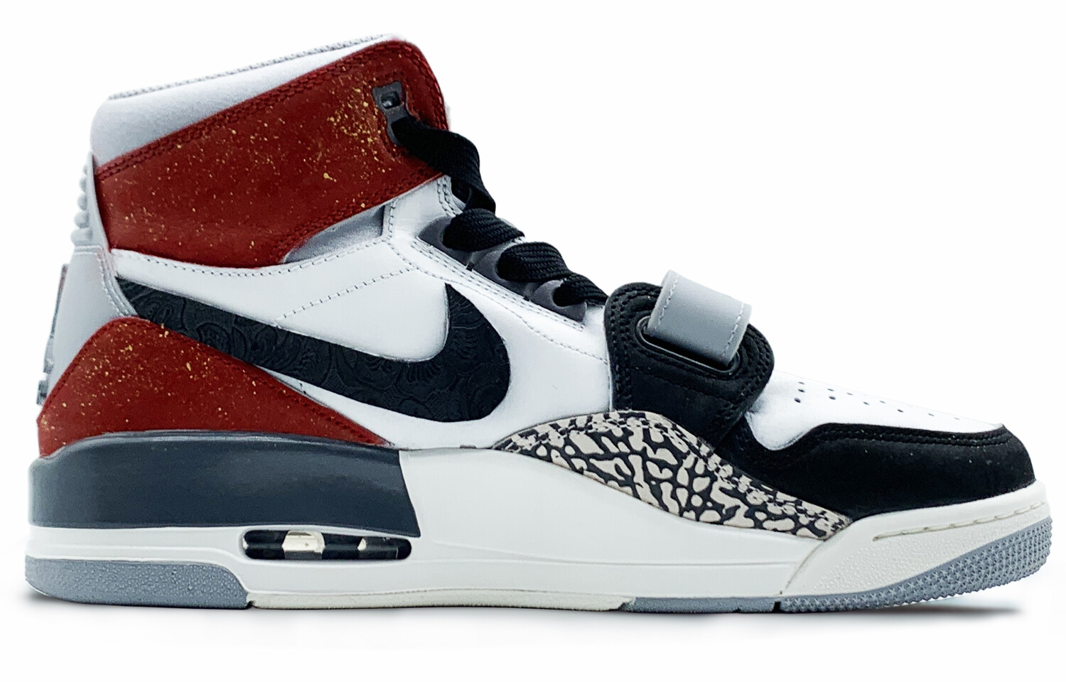 Мужские баскетбольные кроссовки Jordan Legacy 312 Vintage, Black
Мужские баскетбольные кроссовки Jordan Legacy 312 Vintage, Black