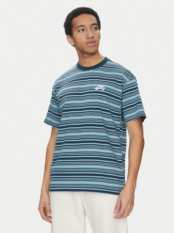 Свободная футболка FQ3711 Nike, синий
Свободная футболка FQ3711 Nike, синий