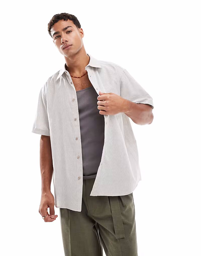 Рубашка ONLY & SONS с коротким рукавом белого цвета со светло-коричневой полоской
Рубашка ONLY & SONS с коротким рукавом белого цвета со светло-коричневой полоской