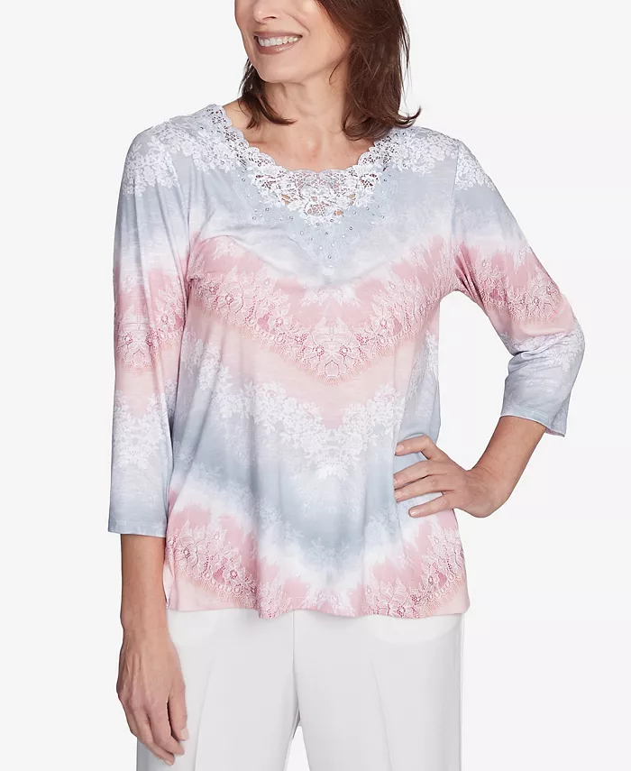 Женский топ Estate of Mind Chevron Lacey с рукавами три четверти Alfred Dunner, мультиколор
Женский топ Estate of Mind Chevron Lacey с рукавами три четверти Alfred Dunner, мультиколор