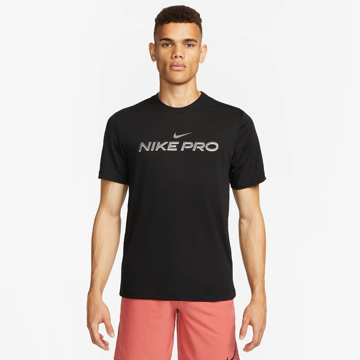 Мужская футболка Nike Dri Fit, чёрный
Мужская футболка Nike Dri Fit, чёрный
