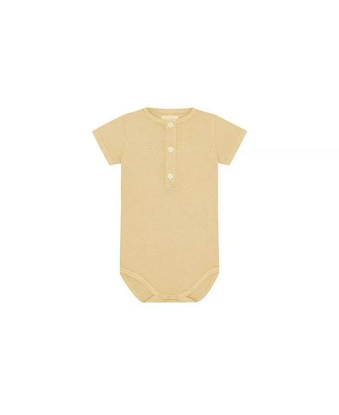 Детский боди из органического хлопка с коротким рукавом и застежкой-поло Vild House of Little, желтый
Детский боди из органического хлопка с коротким рукавом и застежкой-поло Vild House of Little, желтый