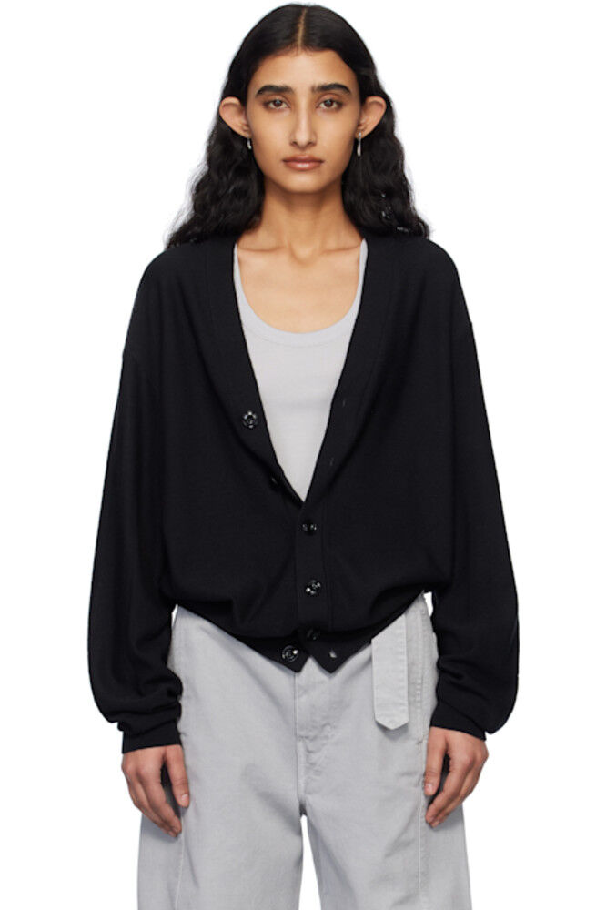 Черный свободный витой кардиган LEMAIRE
Черный свободный витой кардиган LEMAIRE