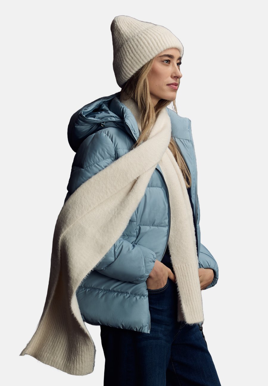 Шапка Street One Beanie, Weiß/Beige
Шапка Street One Beanie, Weiß/Beige