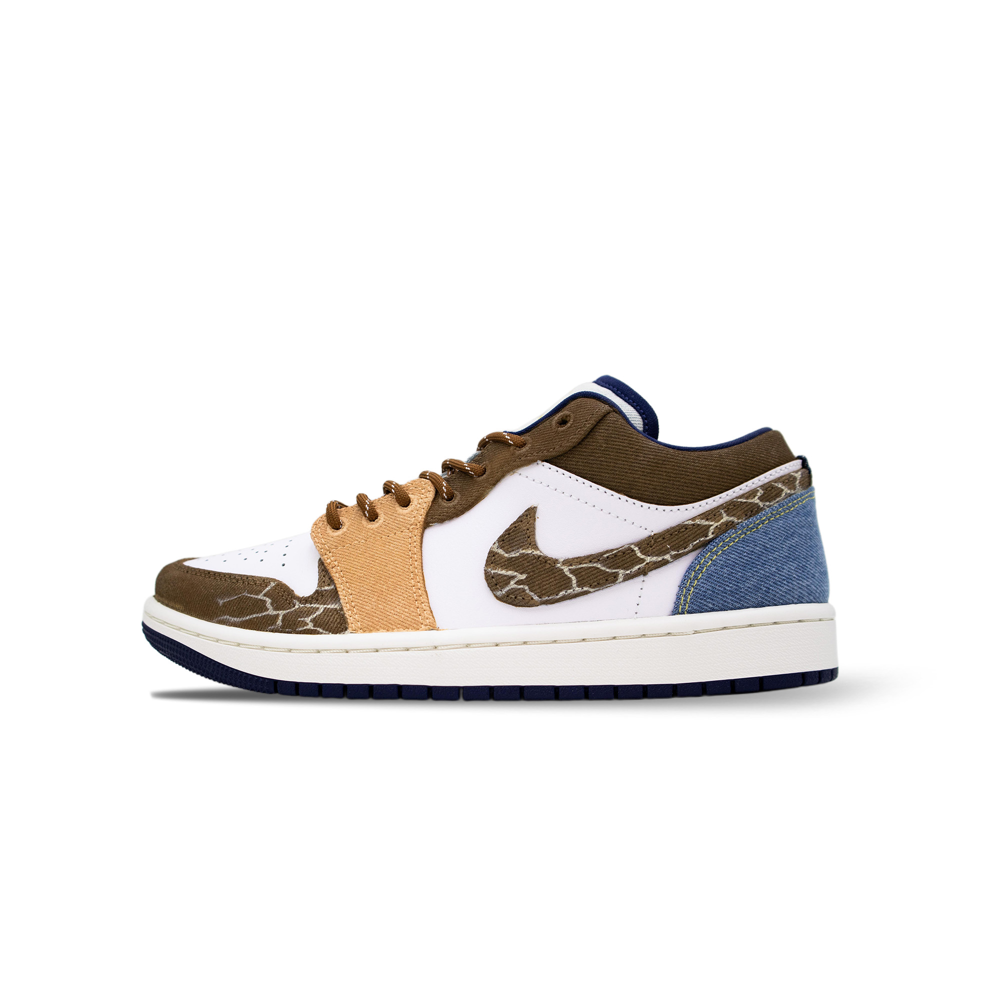 Кроссовки Air 1 Denim мужские низкие баскетбольные с эффектом потертости Jordan, белый
Кроссовки Air 1 Denim мужские низкие баскетбольные с эффектом потертости Jordan, белый