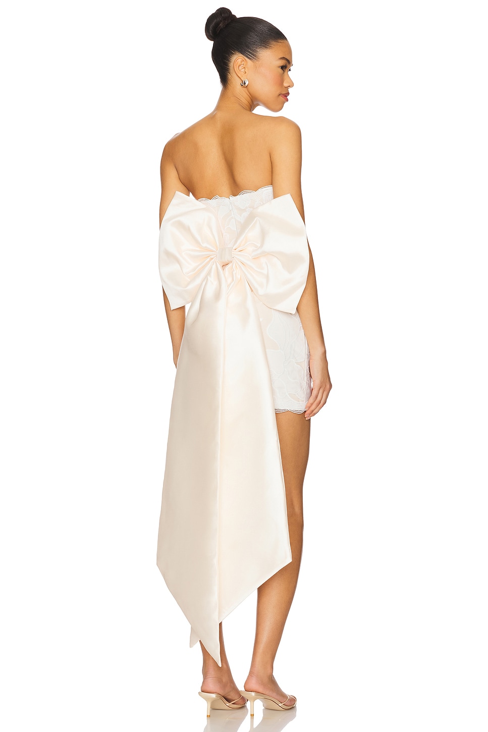 Мини-платье Florian Elliatt, ivory
Мини-платье Florian Elliatt, ivory