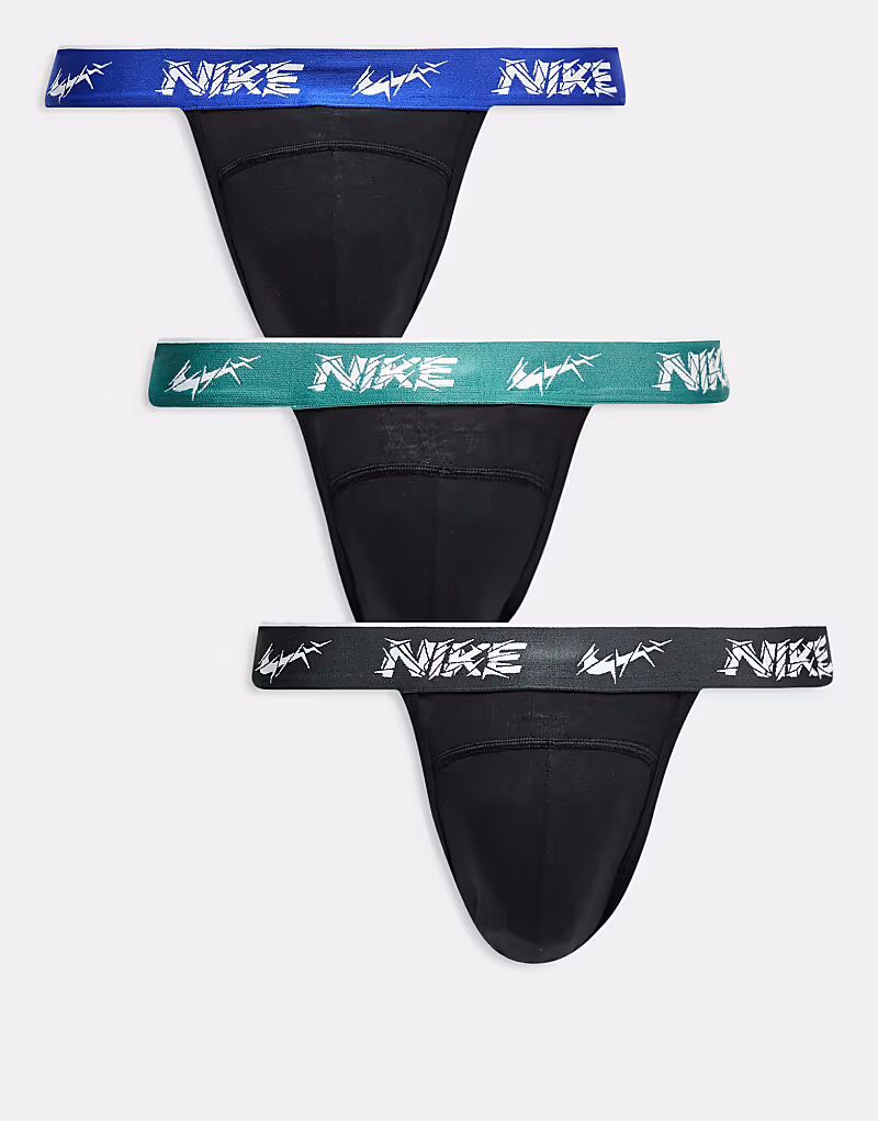 Комплект из 3 спортивных штанов Everyday Cotton Stretch черного цвета с цветным поясом серого, синего и зеленого цветов Nike
Комплект из 3 спортивных штанов Everyday Cotton Stretch черного цвета с цветным поясом серого, синего и зеленого цветов Nike