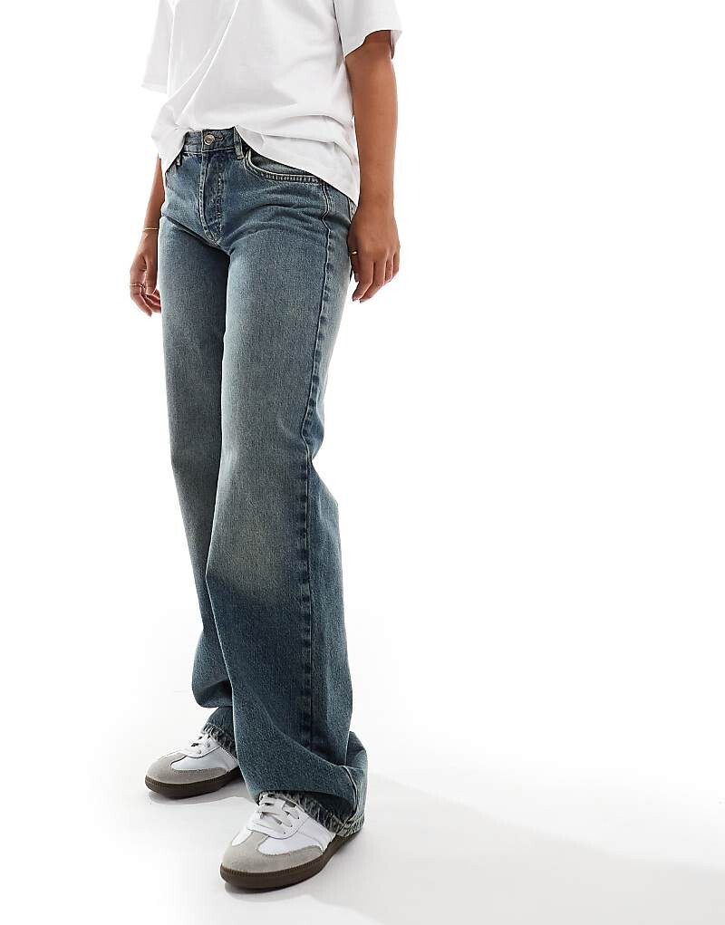 Джинсы Topshop Hourglass Ember грязно-синего цвета с низкой посадкой и широкими штанинами
Джинсы Topshop Hourglass Ember грязно-синего цвета с низкой посадкой и широкими штанинами