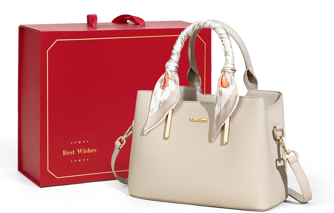 COMELY Кожаная мамина сумка через плечо, Ecru (Foldable Box)
COMELY Кожаная мамина сумка через плечо, Ecru (Foldable Box)