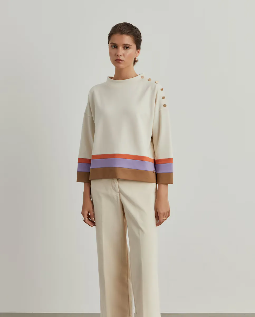 Женский полосатый свитер с полуворотником Lion of Porches, кремовый
Женский полосатый свитер с полуворотником Lion of Porches, кремовый