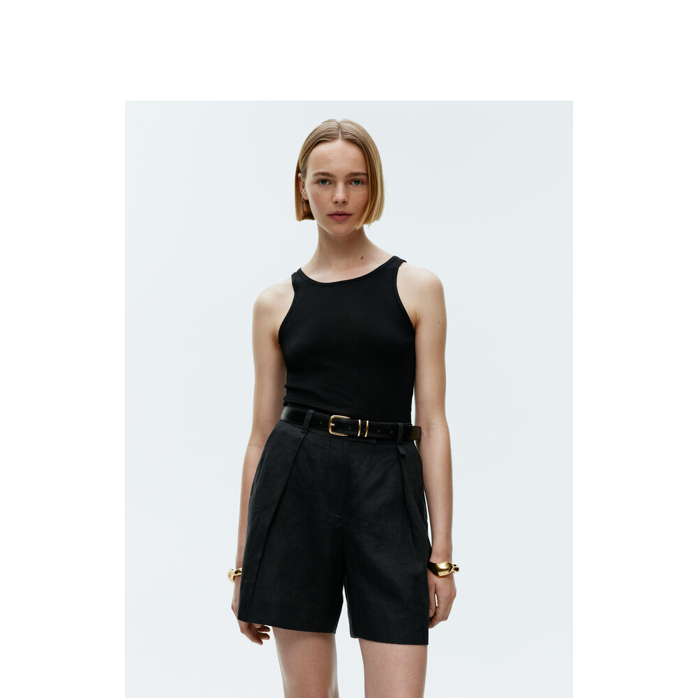 Льняные костюмные шорты Arket с завышенной талией, черный
Льняные костюмные шорты Arket с завышенной талией, черный