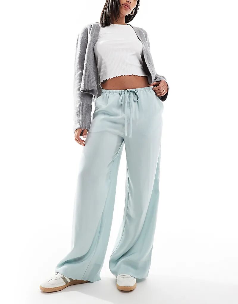 Атласные брюки без застежек мятного цвета ASOS DESIGN
Атласные брюки без застежек мятного цвета ASOS DESIGN