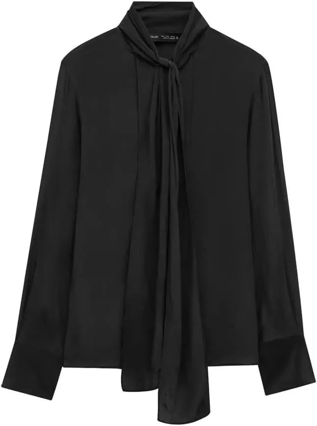 Женская блузка с атласным глянцем и бантом на воротнике
Женская блузка с атласным глянцем и бантом на воротнике