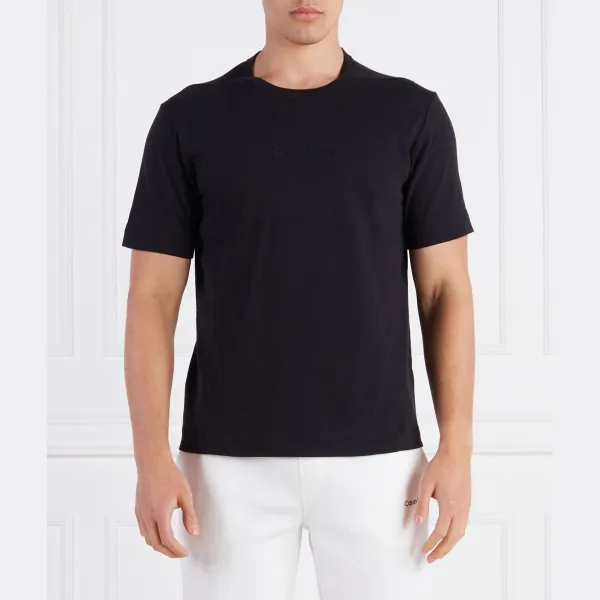 Футболка стандартного кроя Calvin Klein, черный
Футболка стандартного кроя Calvin Klein, черный