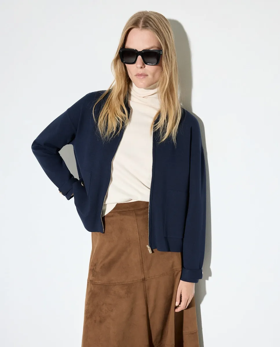 Однотонная короткая женская куртка Woman El Corte Inglés, темно-синий
Однотонная короткая женская куртка Woman El Corte Inglés, темно-синий