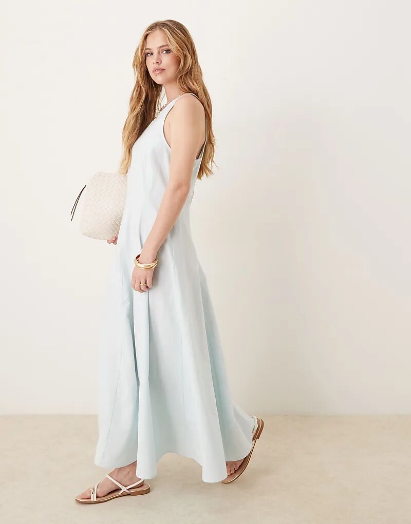 Платье миди ASOS DESIGN с косым вырезом и швами нежно-голубого цвета
Платье миди ASOS DESIGN с косым вырезом и швами нежно-голубого цвета