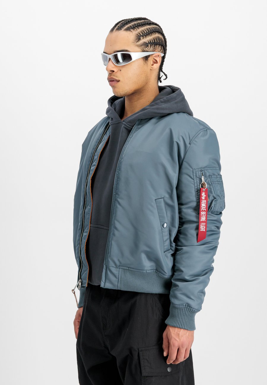 Куртка Alpha Industries Bomber Jacket, Denim Blue/Blue
Куртка Alpha Industries Bomber Jacket, Denim Blue/Blue