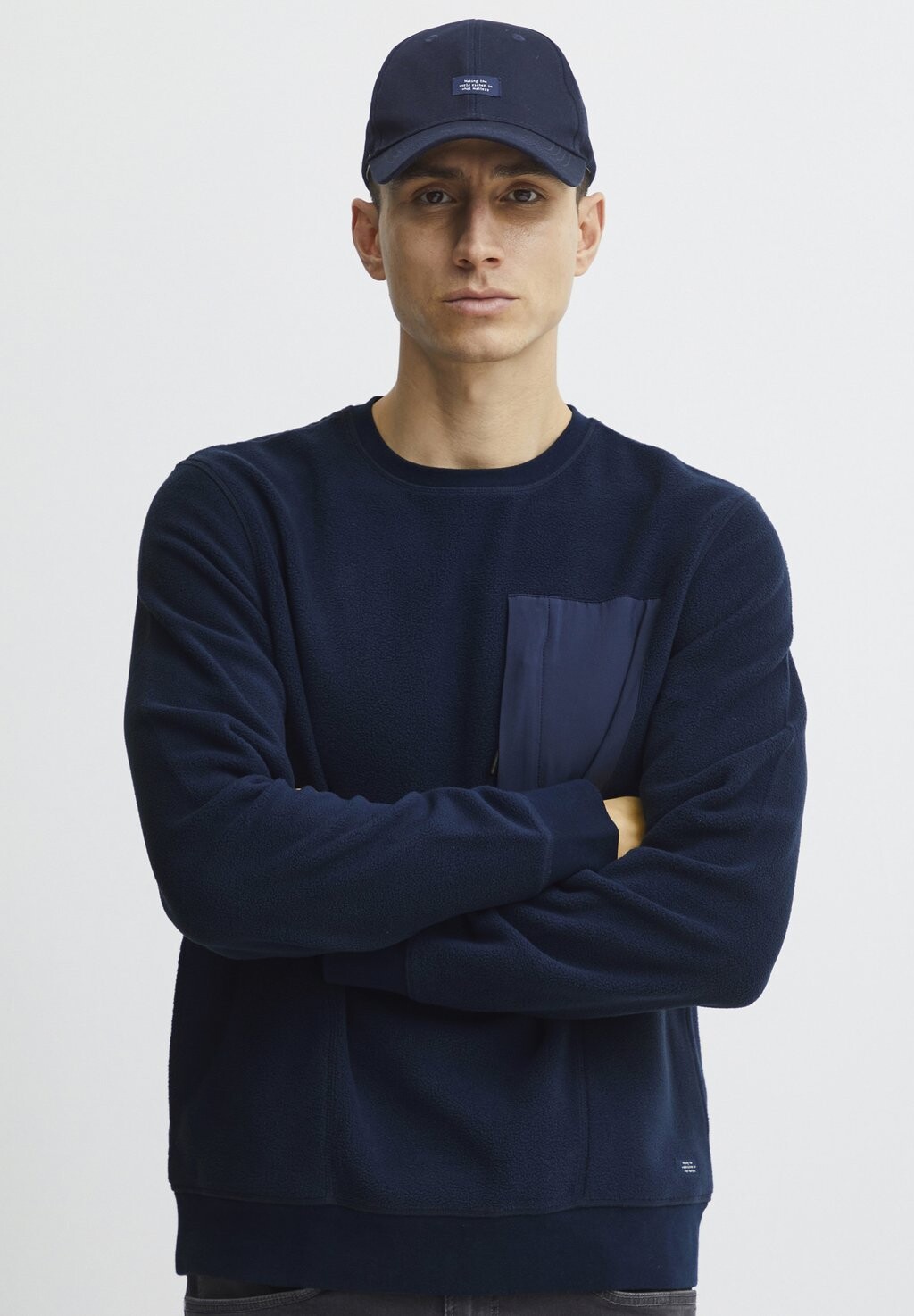 Свитшот Blend, цвет dress blues
Свитшот Blend, цвет dress blues