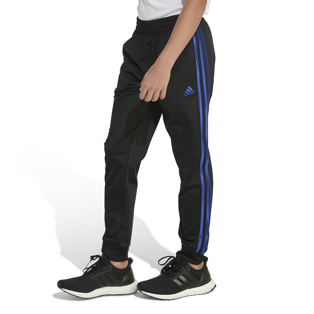 Трикотажные спортивные штаны adidas 3S для мальчиков 4–7 лет Adidas, цвет Black Blue
Трикотажные спортивные штаны adidas 3S для мальчиков 4–7 лет Adidas, цвет Black Blue