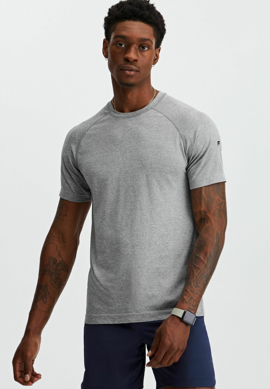 Футболка Fabletics THE TRAINING DAY, Grau/Grey, Серый, Футболка Fabletics THE TRAINING DAY, Grau/Grey
Футболка Fabletics THE TRAINING DAY, Grau/Grey, Серый, Футболка Fabletics THE TRAINING DAY, Grau/Grey