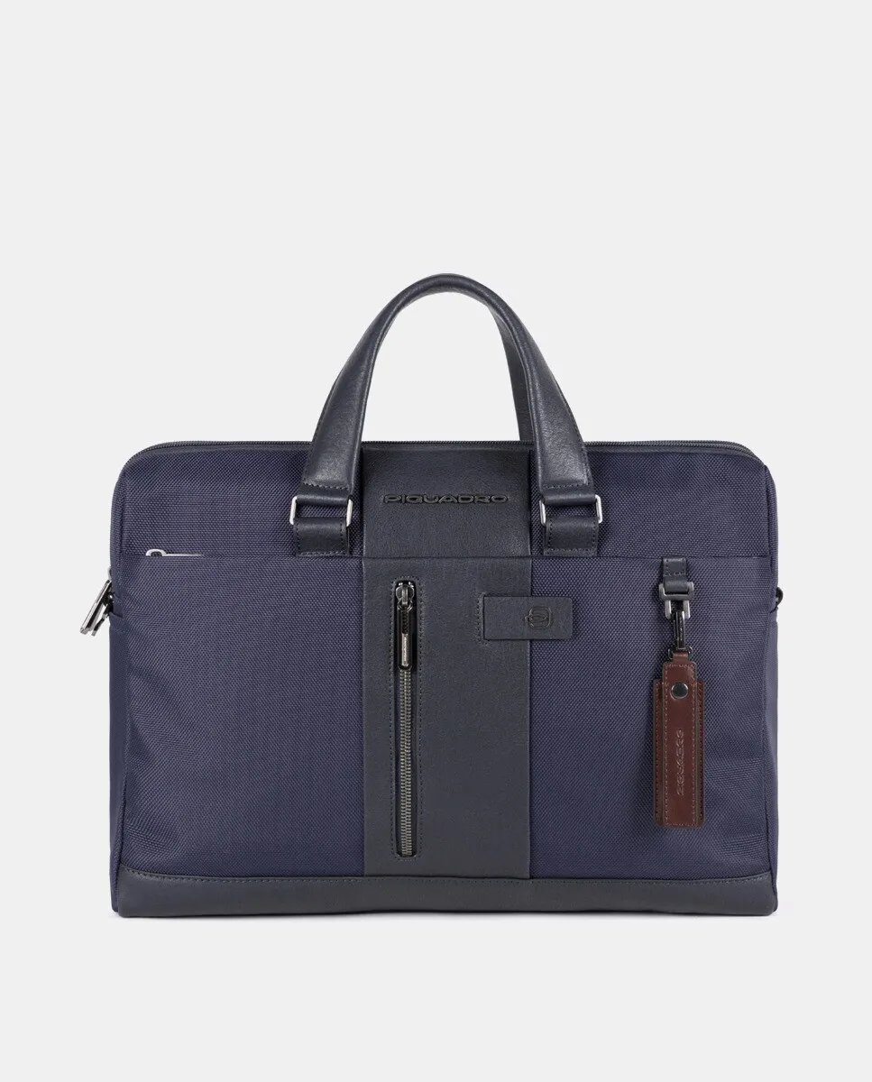 Темно-синяя мужская сумка для документов Piquadro на молнии, темно-синий
Темно-синяя мужская сумка для документов Piquadro на молнии, темно-синий
