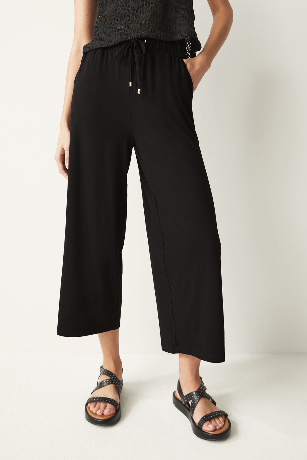 Юбка и брюки из трикотажа Next, черный
Юбка и брюки из трикотажа Next, черный