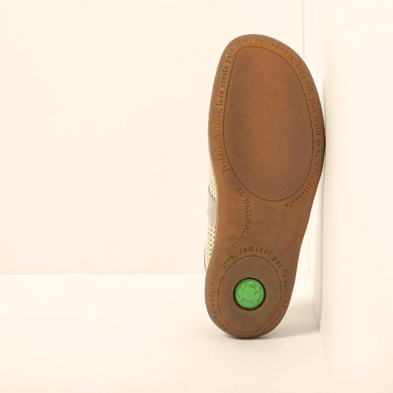 Кроссовки EL Viajero White-Black Barefoot grau El Naturalista
Кроссовки EL Viajero White-Black Barefoot grau El Naturalista