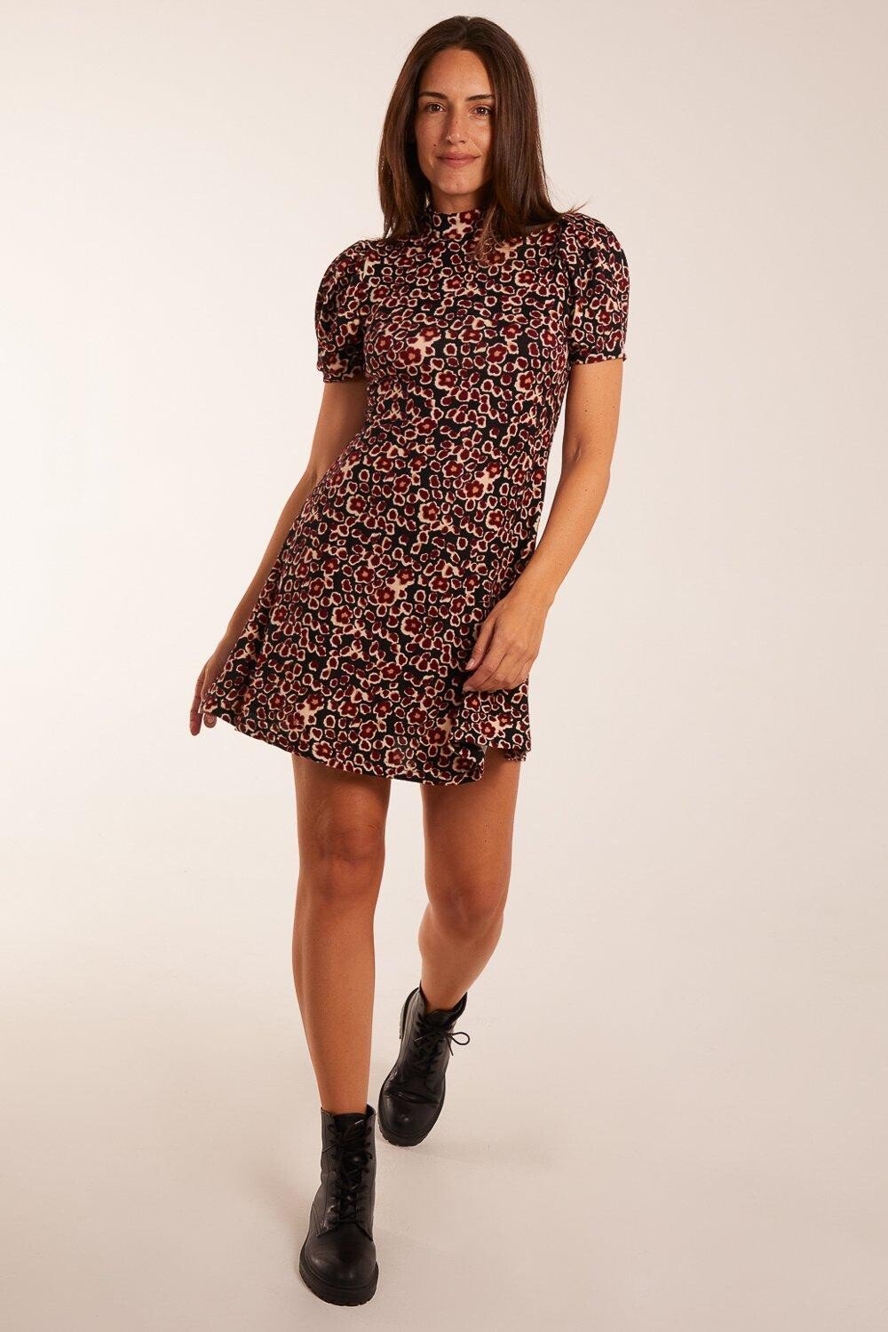 Мини-платье с цветочным принтом и животными Blue Vanilla, мультиколор
Мини-платье с цветочным принтом и животными Blue Vanilla, мультиколор