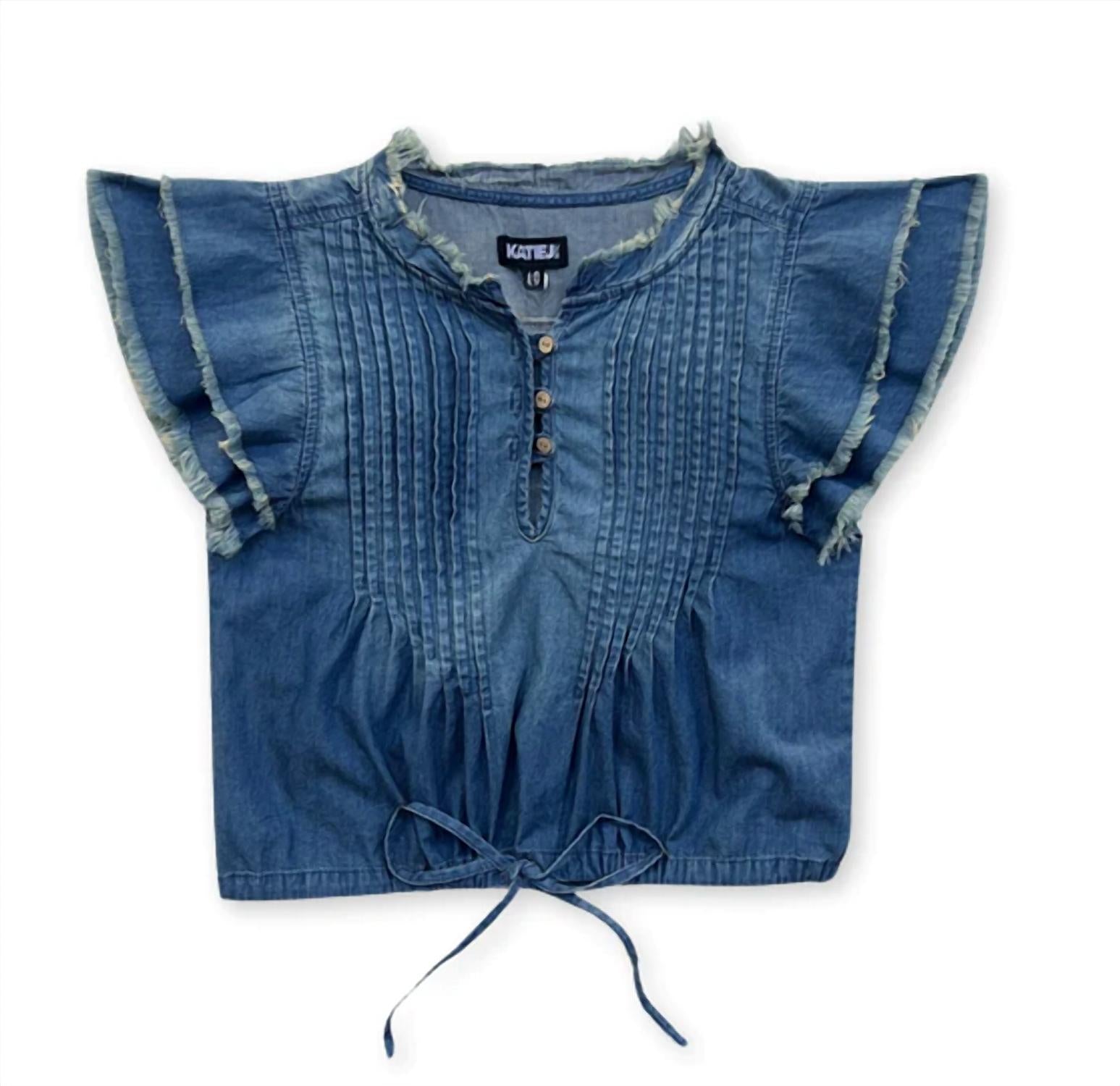 Детский топ Hart в голубом шамбре KatieJnyc
Детский топ Hart в голубом шамбре KatieJnyc