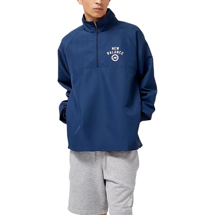 Спортивная сезонная куртка мужская темно-синяя New Balance, синий 
Спортивная сезонная куртка мужская темно-синяя New Balance, синий