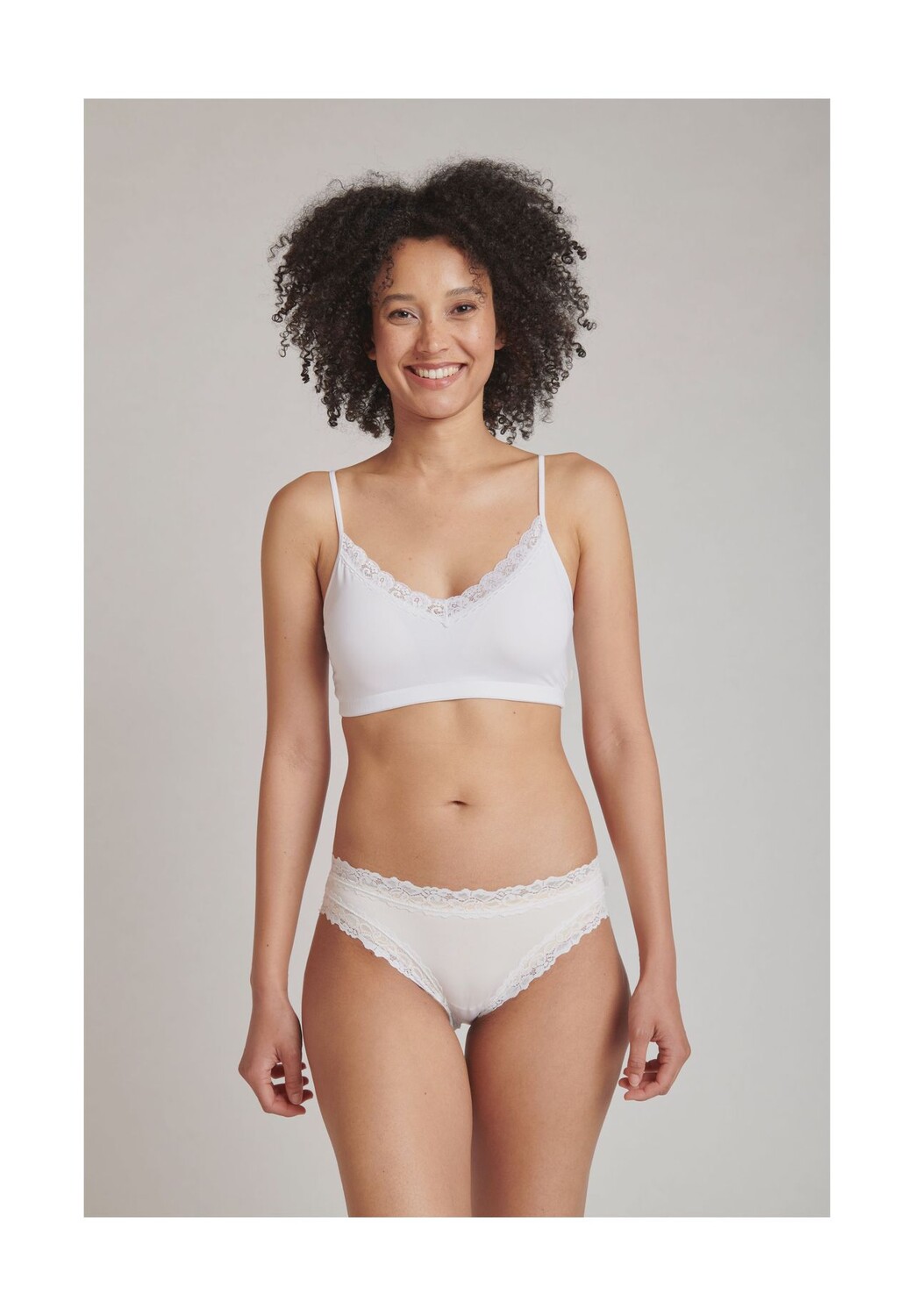 Женский кружевной бюстгальтер с V-образным вырезом Parisienne JOCKEY, белый
Женский кружевной бюстгальтер с V-образным вырезом Parisienne JOCKEY, белый