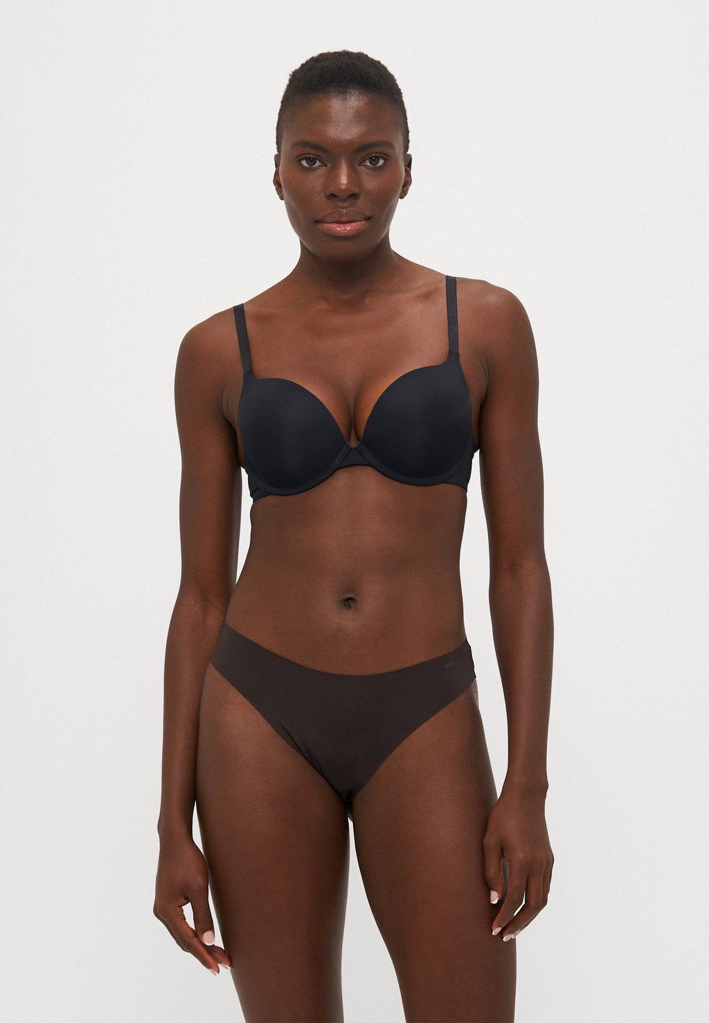 Трусы INVISIBLE BRIEF 3 PACK Björn Borg, белый
Трусы INVISIBLE BRIEF 3 PACK Björn Borg, белый