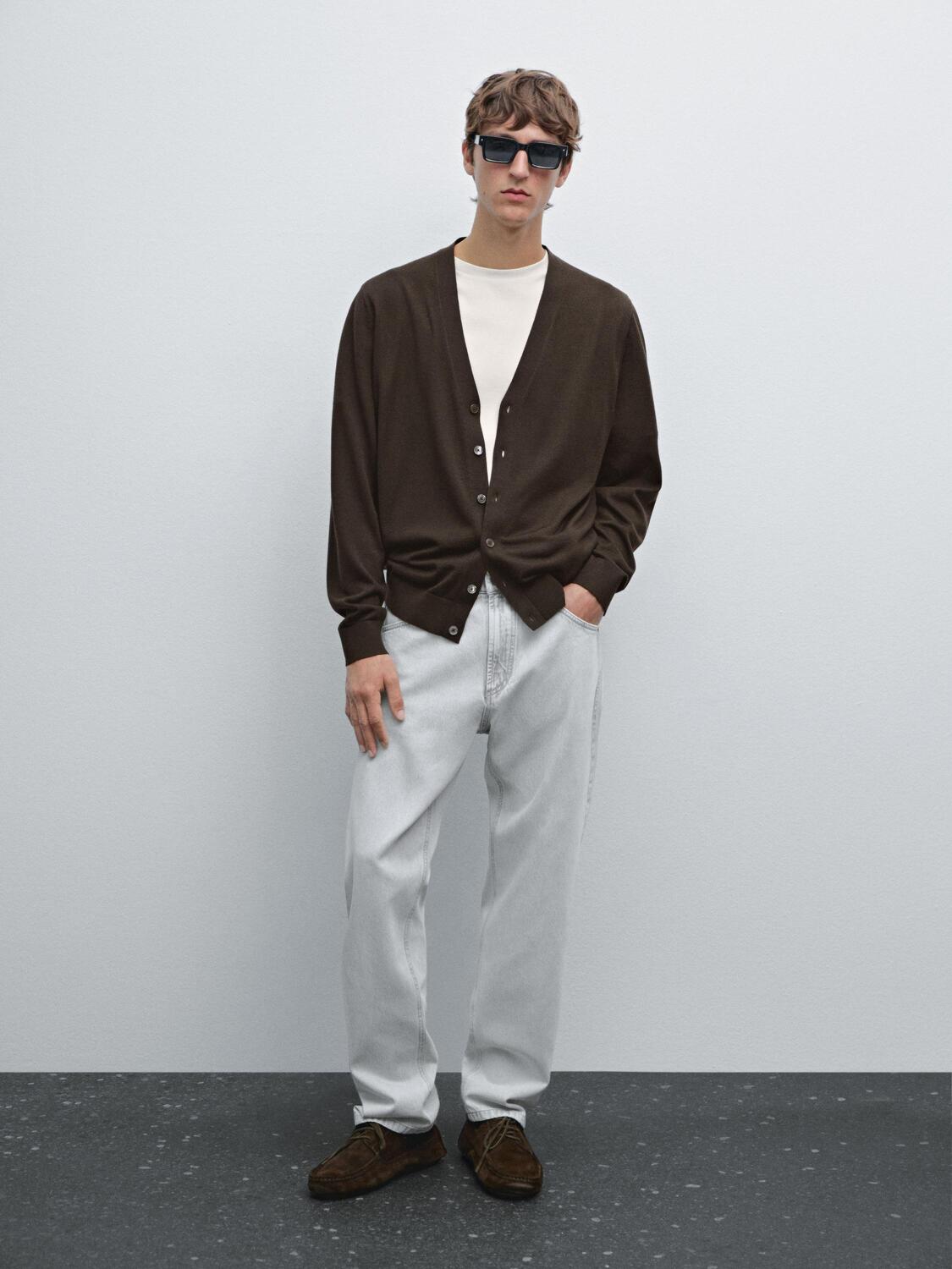 Вязаный кардиган из 100% мериносовой шерсти Massimo Dutti, коричневый
Вязаный кардиган из 100% мериносовой шерсти Massimo Dutti, коричневый